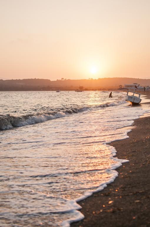 الشقق الفندقية Siğacıkفي  Mali Beach المظهر الخارجي الصورة